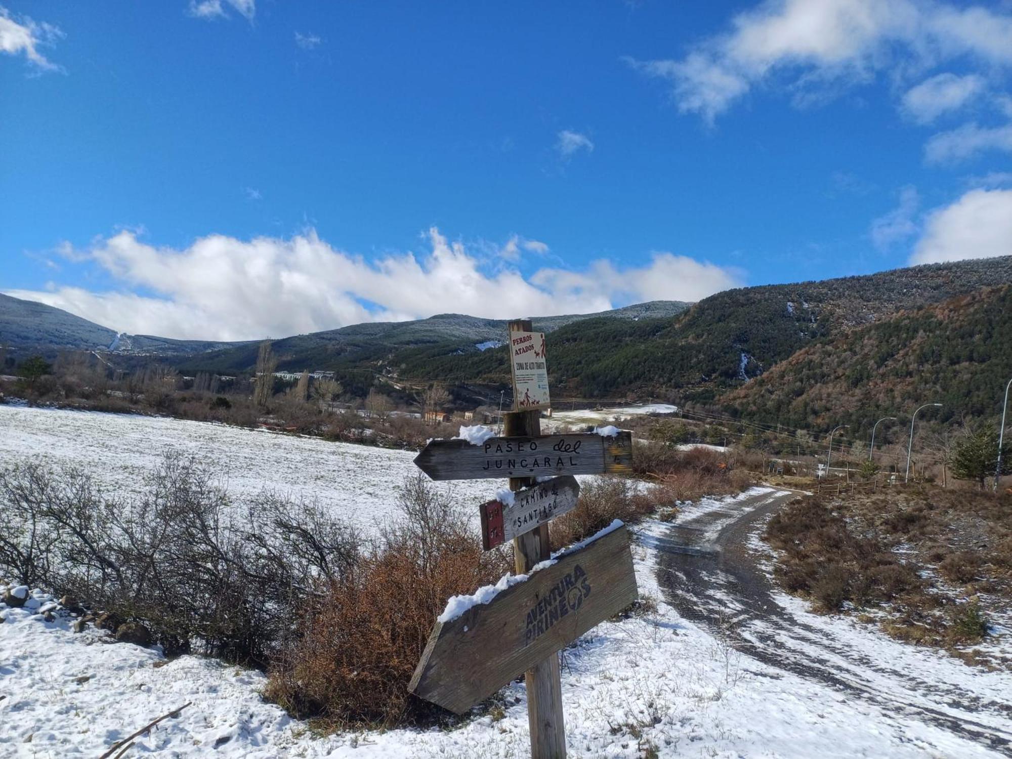 Apartamento Pico De Alba - Jacetania Villanúa Exterior foto